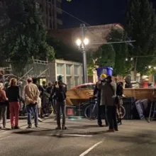 Portland black lives matter protesters take over a part of teh city and prohibit police from entering their "autonomous zone" and neither Portland's city governement, nor the Orgeon state governement nor the US Federal government put an end to it!